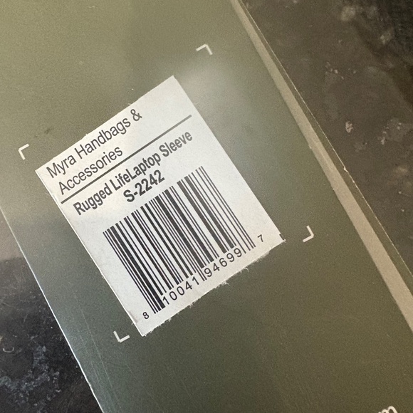 NEW Myra Rugged Life Laptop Sleeve - Picture 14 of 16